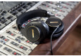 Shure SRH840A та SRH440A ‒ оновлення студійних навушників бренду