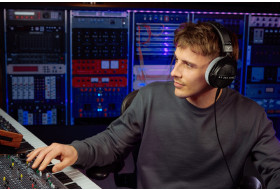 Класика студійного звучання з поглядом у майбутнє: beyerdynamic DT 990 PRO X ‒ нове покоління легендарних навушників