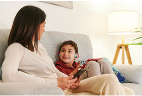 JBL Junior FREE ‒відкритий звук та безпека для дитячих вух