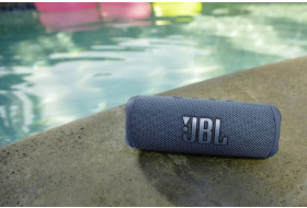 JBL Flip 6: смелый звук для любого приключения