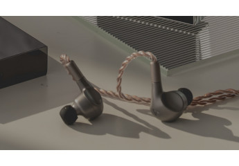 Astell&Kern Luna. Один драйвер. Нескінченна деталізація