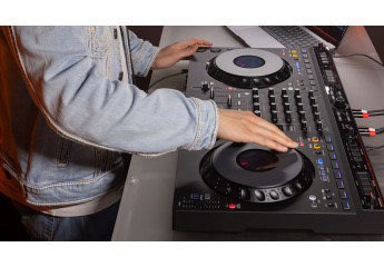 AlphaTheta DDJ-GRV6: новий стандарт для діджеїв з функціями Groove Circuit та Stem FX
