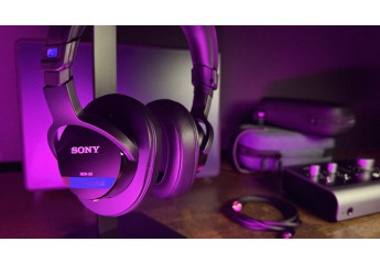 Огляд навушників Sony MDR-M1 ‒ універсальне рішення для студій існує