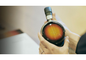 Audio-Technica ATH-WP900SE ‒ ексклюзивні дерев'яні навушники в автентичному гітарному стилі