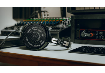 Audio-Technica ATH-R30x: нові відкриті навушники для професійної роботи зі звуком