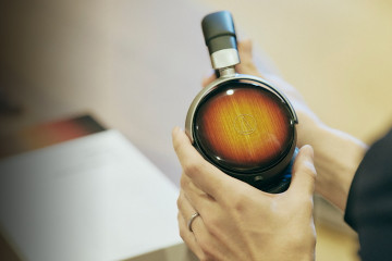 Audio-Technica ATH-WP900SE ‒ ексклюзивні дерев'яні навушники в автентичному гітарному стилі
