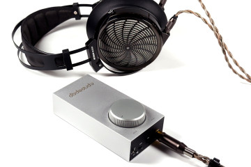 Огляд підсилювача FiiO JadeAudio Gigas 1. Це — не іграшка