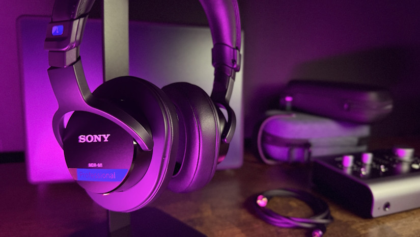 Огляд навушників Sony MDR-M1 ‒ універсальне рішення для студій існує Огляд навушників Sony MDR-M1 ‒ універсальне рішення для студій існує