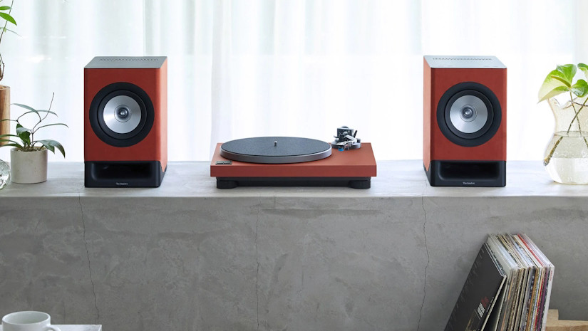 Technics SL-40CBT та SL-50C: культове звучання вінілу в новому дизайні Technics SL-40CBT та SL-50C: культове звучання вінілу в новому дизайні
