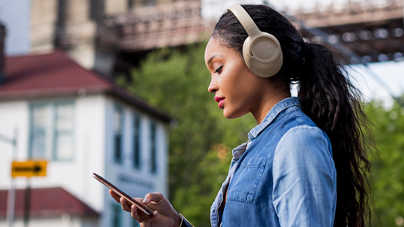 JBL Tune 730BT та Tune 530BT ‒ легендарний звук стає доступнішим