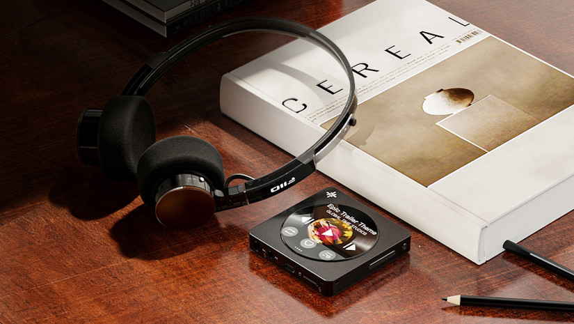 Ретро-футуризм у русі ‒ FiiO EH11 повертають естетику 80-х у цифрову еру