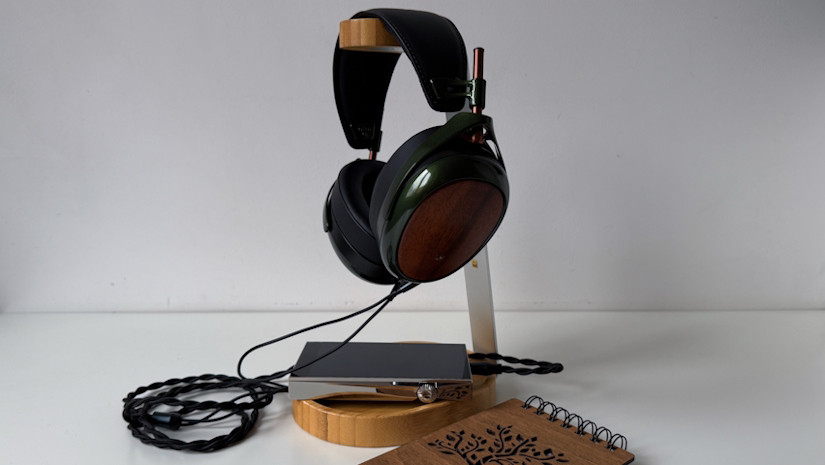 Огляд Hi-Fi навушників Meze Strada. Ритм вулиць