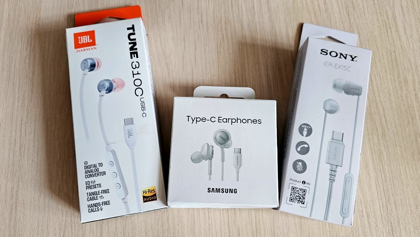 Огляд дротових внутрішньоканальних Type-C навушників  від JBL,  Samsung, Sony – універсальні гарнітури на кожен день