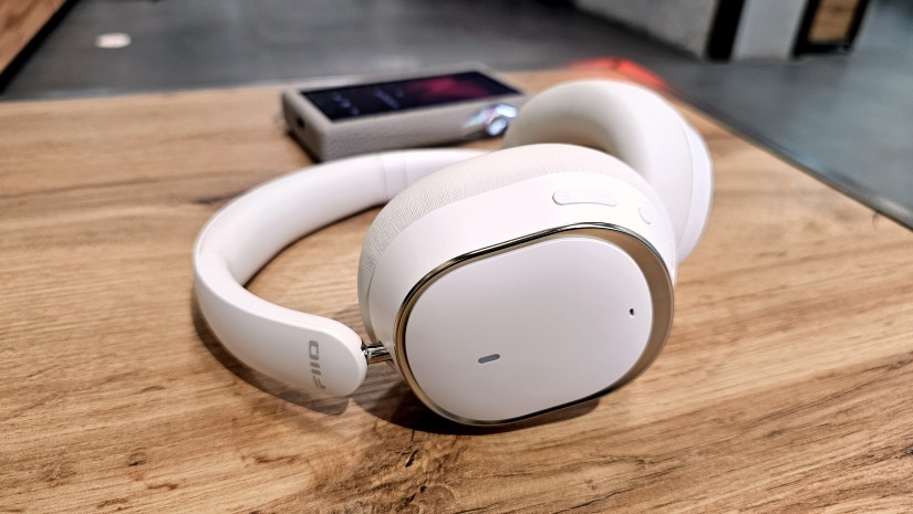 Огляд бездротових навушників FiiO EH13 – always connected to music