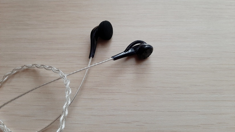 FiiO EM5 有線イヤフォン FIIO EM5 – エミライダイレクトストア