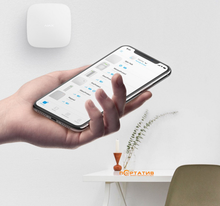 Интеллектуальный центр системы безопасности Ajax Hub Plus White (GSM + Ethernet + Wi-Fi + 3G) (000010642)