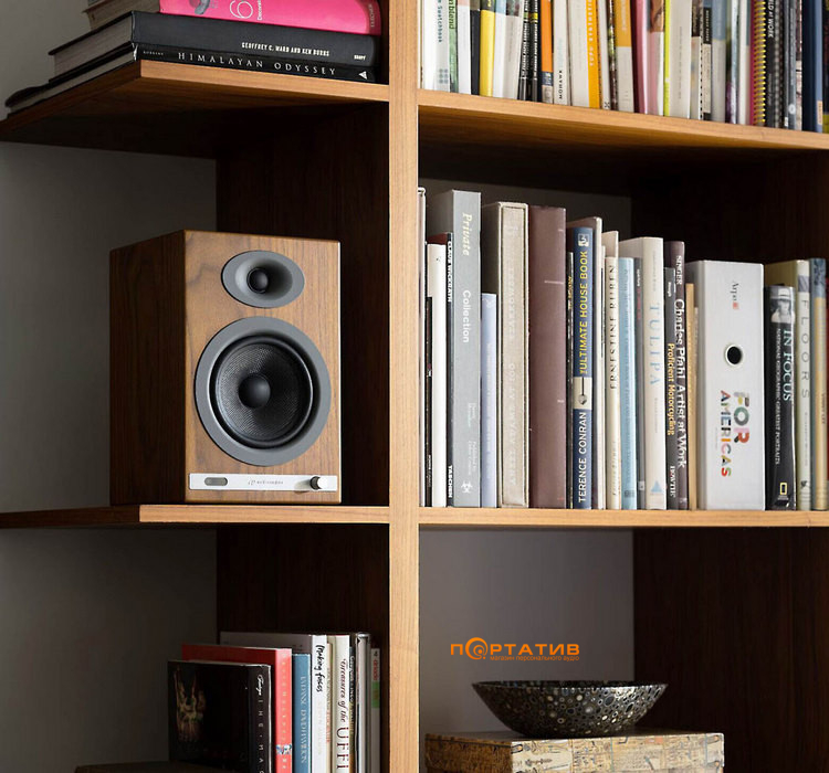 Акустика Audioengine HD5 Walnut