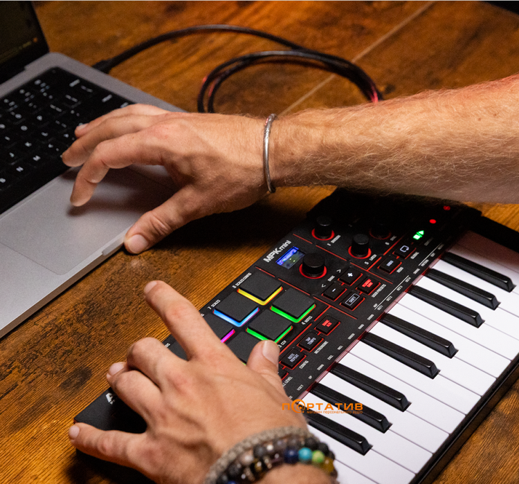 MIDI-клавиатура AKAI MPK Mini MK4 Black
