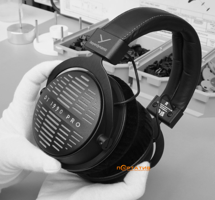 Навушники Beyerdynamic DT 1990 PRO MK II