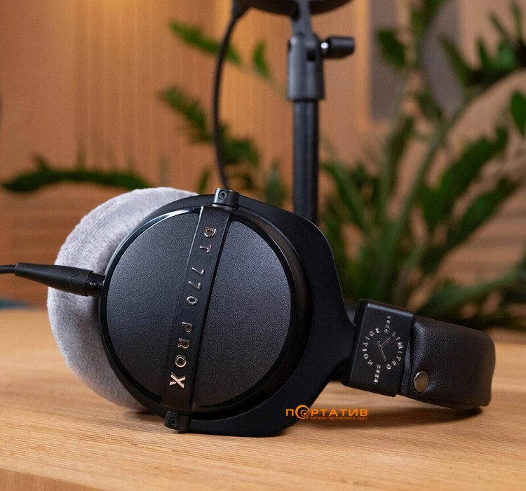 Наушники Beyerdynamic DT 770 PRO X Limited Edition Black (1000381)