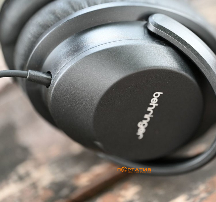 Наушники Behringer HC2000