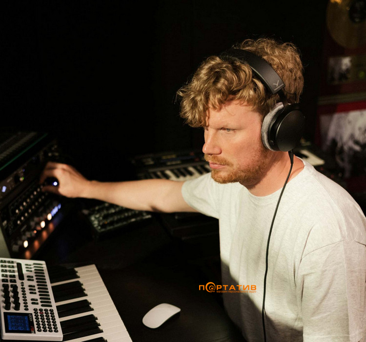 Навушники Beyerdynamic DT 700 PRO X U (737704)