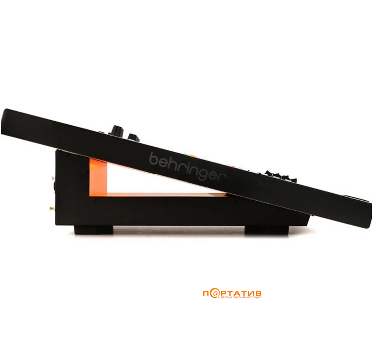 Микшерный пульт Behringer WING
