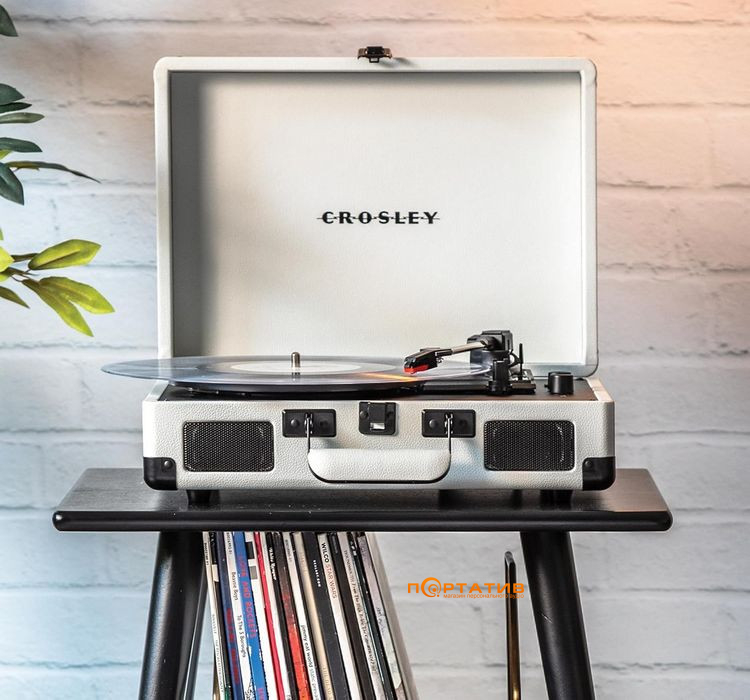 Проигрыватель винила Crosley Cruiser Deluxe White Farmhouse