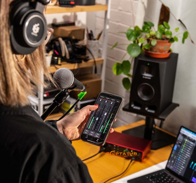 Аудиоинтерфейс Focusrite Scarlett 18i16 (4Gen)