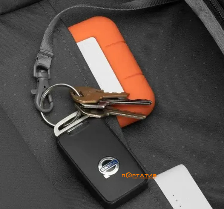 Рюкзак Incase A.R.C. Commuter Pack Black (INCO100683-BLK)