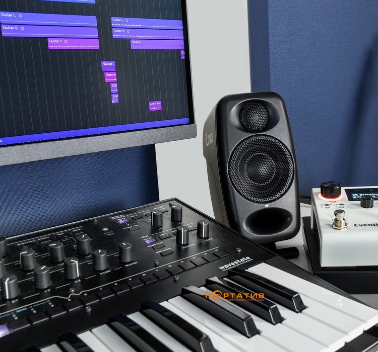 Студійні монітори IK Multimedia iLoud Micro Monitor Pro (пара)