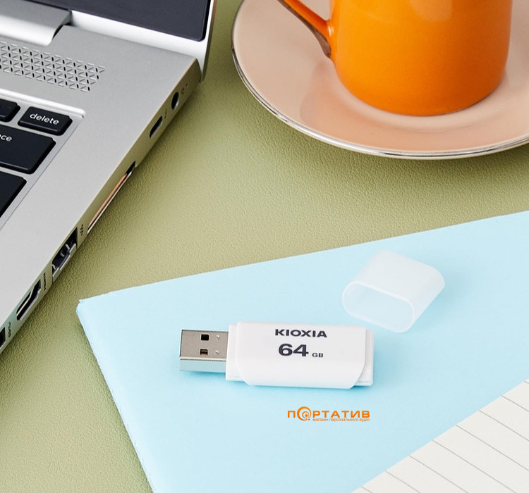 USB накопичувач Kioxia Stick TransMemory U202 64GB USB 2.0 White (LU202W064G)