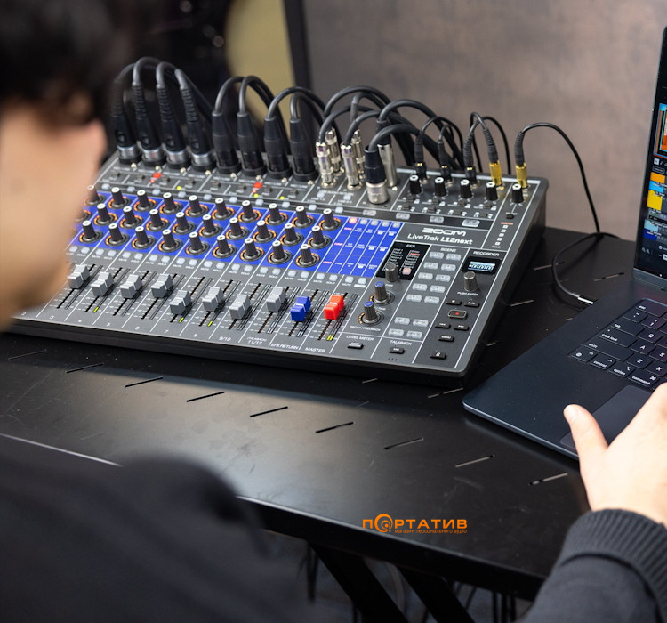 Цифровой микшерный пульт Zoom LiveTrak L12next