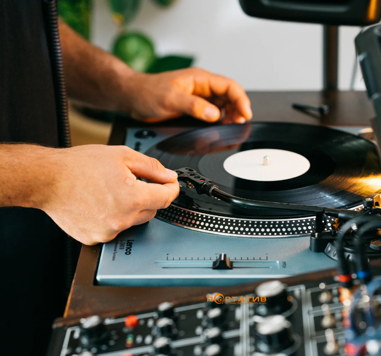 Проигрыватель винила Lenco L-3809 Metallic Blue