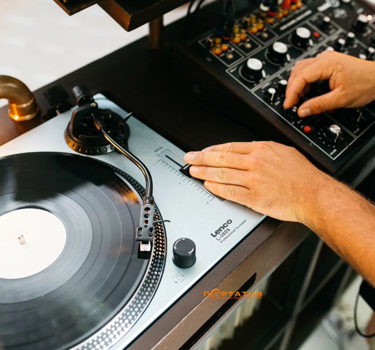 Проигрыватель винила Lenco L-3809 Metallic Blue