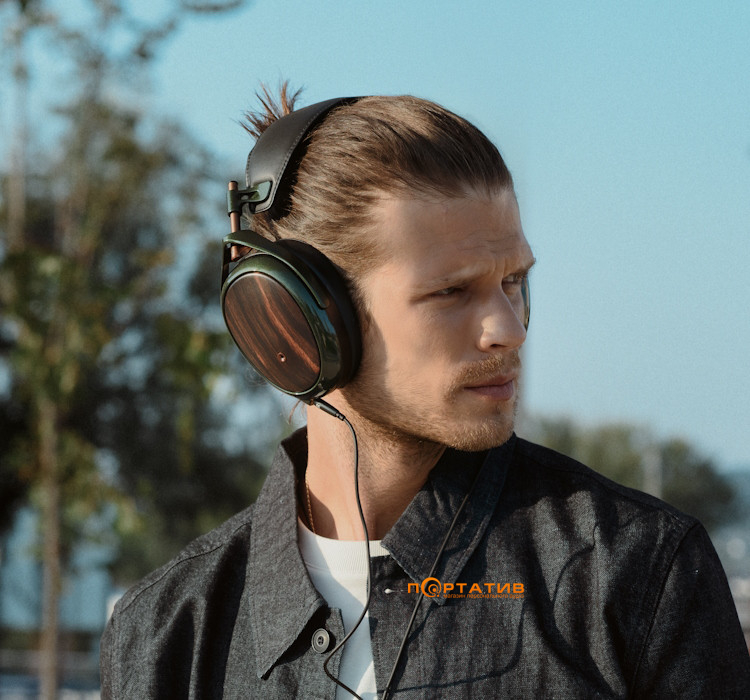 Наушники Meze Strada