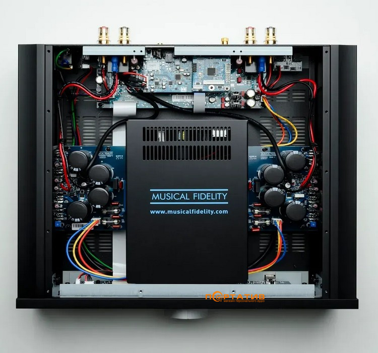 Усилитель интегральный Musical Fidelity M6xi