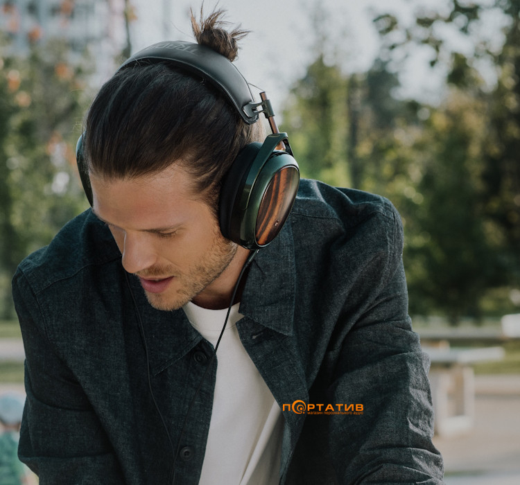 Наушники Meze Strada