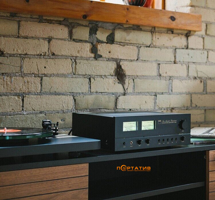Підсилювач NAD C3030
