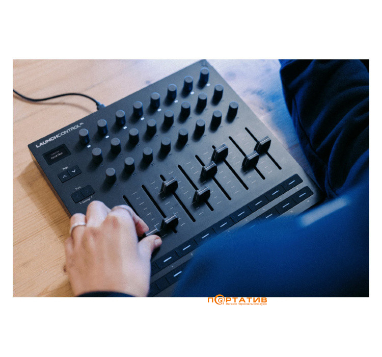 DJ-контроллер Novation Launch Control XL 3