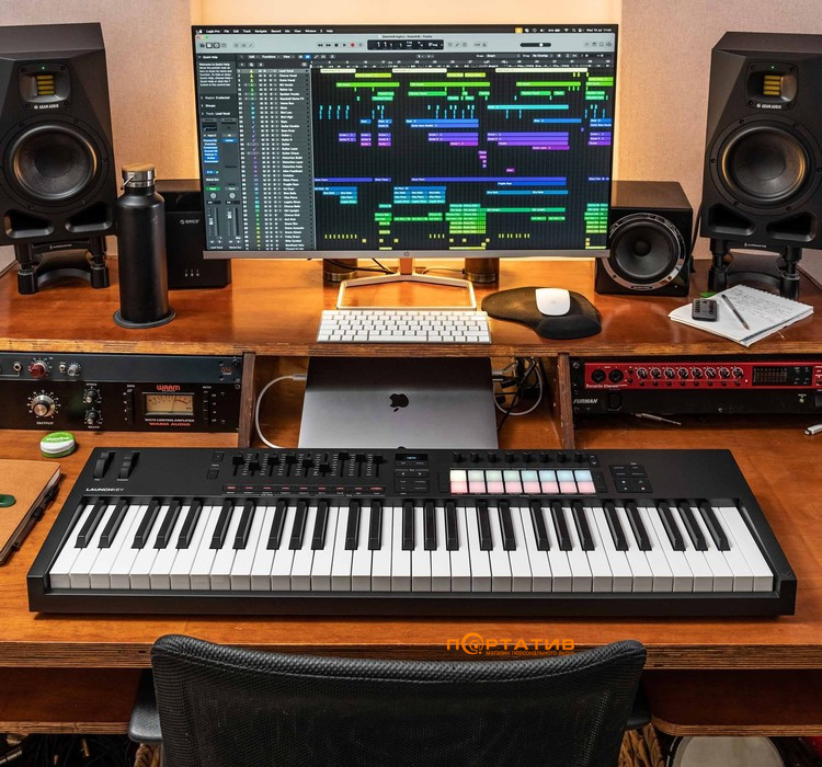 MIDI-клавиатура Novation Launchkey 61 MK4