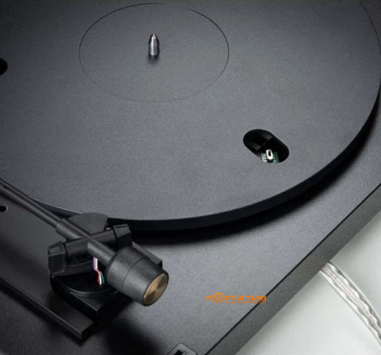 Програвач вінілу Pro-Ject A1.2 OM10 Black Fully Automatic Turntable