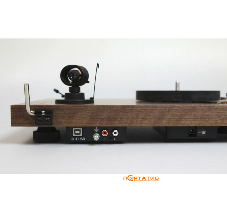Проигрыватель винила Pro-Ject Debut Recordmaster OM5e Walnut