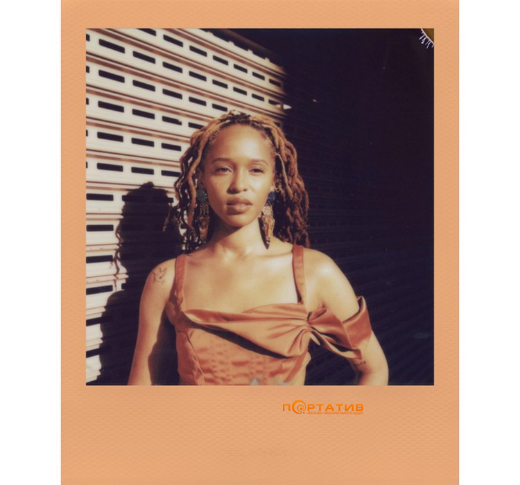 Фотопленка Polaroid Color Film for i-Type Pantone Colour of the Year Edition (6371)