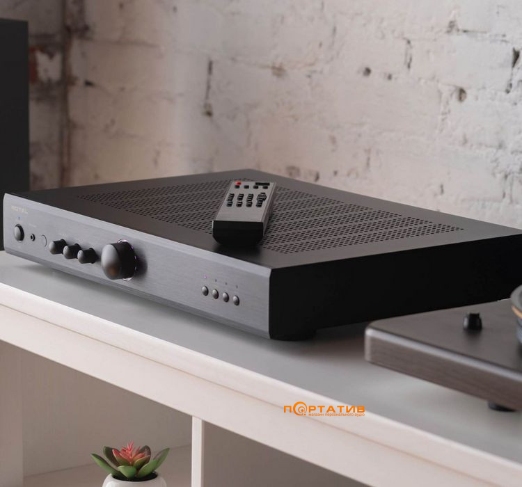 Усилитель Rotel A8 Black