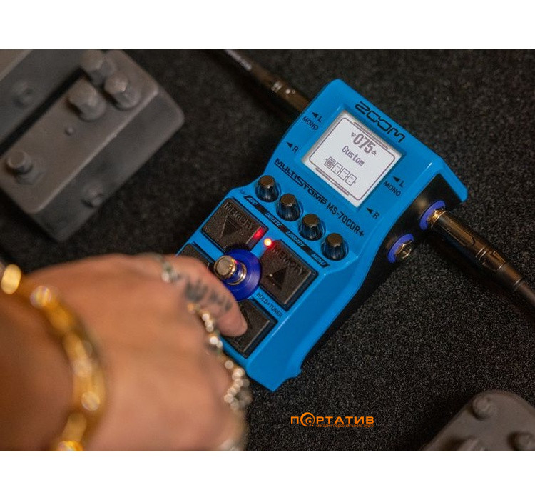 Педаль ефектів Zoom MS-70CDR+